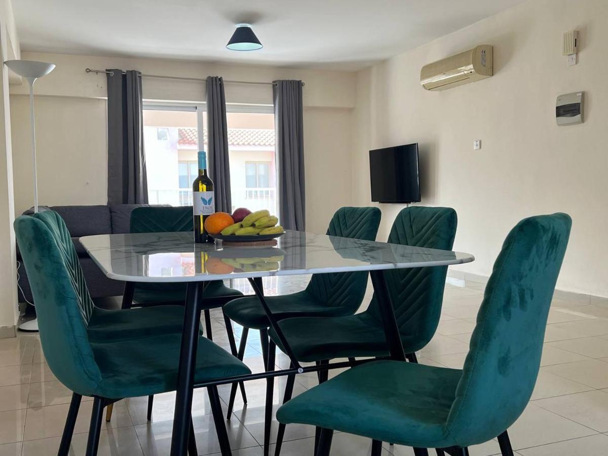 Greek Harmony Apartment พาราลิมนี ภายนอก รูปภาพ
