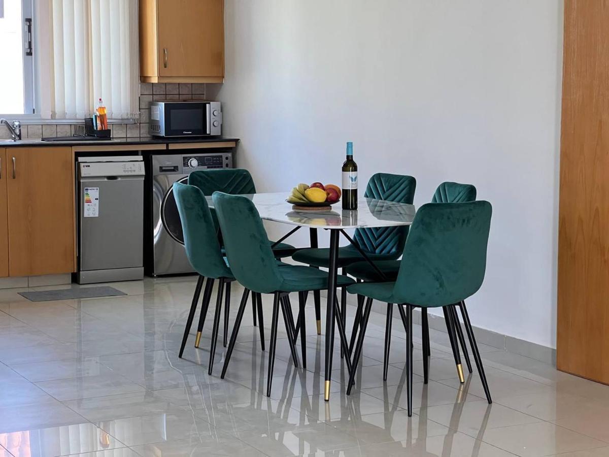Greek Harmony Apartment พาราลิมนี ภายนอก รูปภาพ