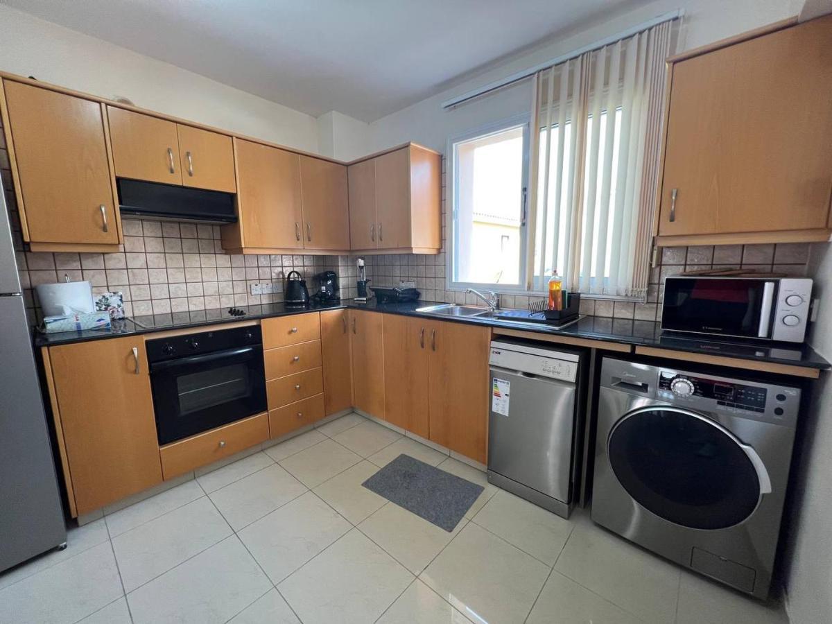 Greek Harmony Apartment พาราลิมนี ภายนอก รูปภาพ